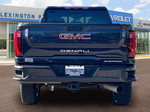 Used 2024 GMC Sierra 2500 Denali w/ Denali Reserve Package image 4