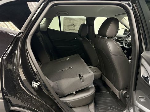 New 2026 Chevrolet Trax LT image 18