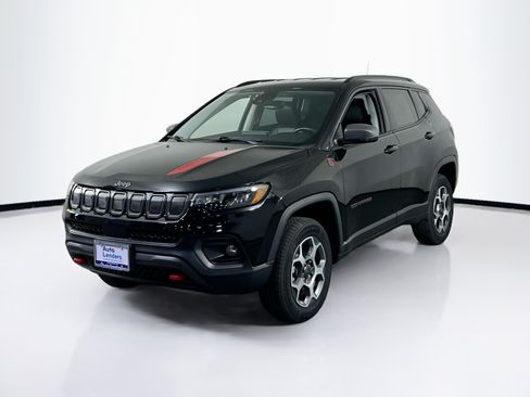 Used 2022 Jeep Compass Trailhawk w/ Trailhawk Convenience Group AWD/4WD image 1