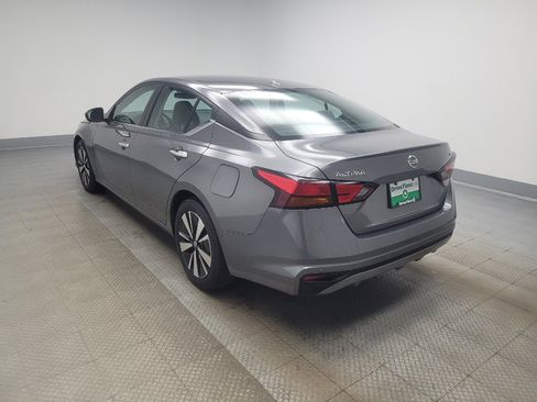 Used 2022 Nissan Altima 2.5 SV FWD image 5