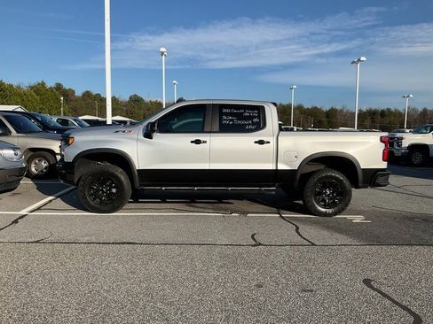 Used 2022 Chevrolet Silverado 1500 ZR2 w/ Technology Package image 4