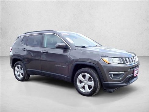 Used 2018 Jeep Compass Latitude w/ Cold Weather Group image 6
