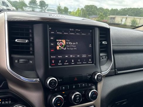 Used 2019 RAM 1500 Laramie w/ Off Road Group AWD/4WD image 24