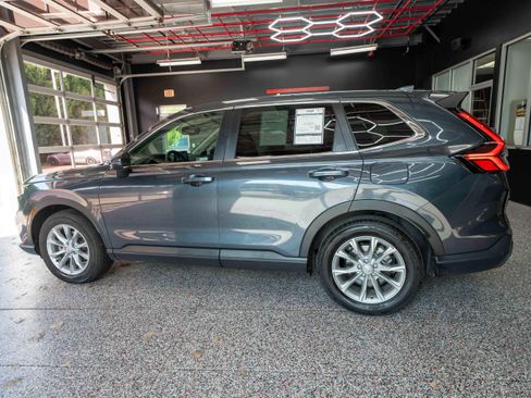 Used 2025 Honda CR-V EX-L image 2