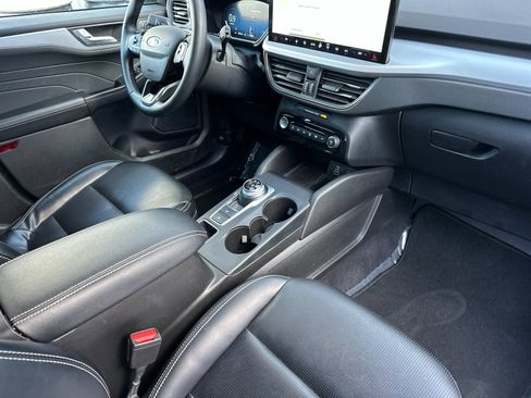 Used 2024 Ford Escape Platinum image 15