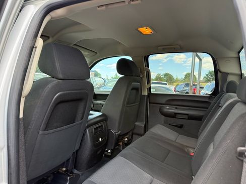 Used 2012 Chevrolet Silverado 1500 LT AWD/4WD image 17