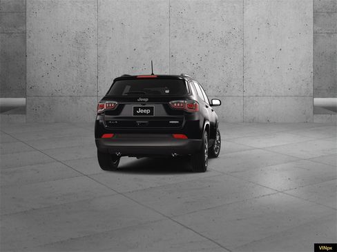 New 2026 Jeep Compass Latitude image 14