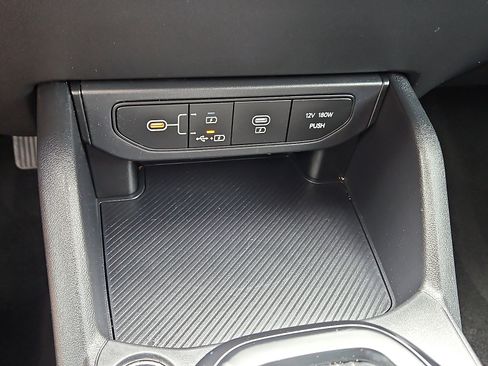 Used 2025 Kia K4 FWD image 15