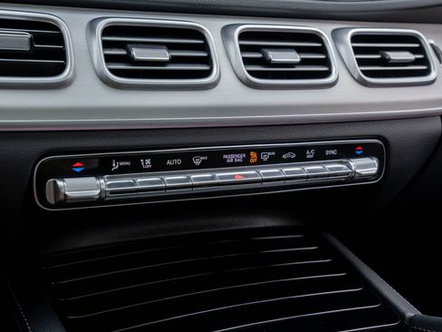 Used 2025 Mercedes-Benz GLE 350 4MATIC image 27