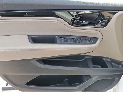 Used 2024 Honda Odyssey Touring image 13