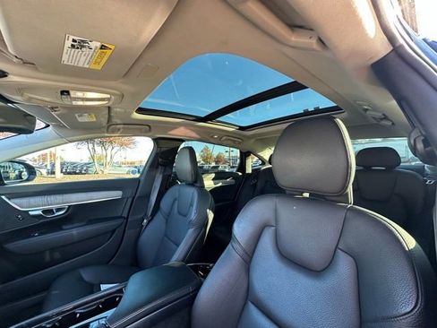 Used 2023 Volvo S90 B6 Plus image 26
