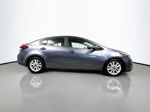 Used 2017 Kia Forte S w/ S Technology Package image 3