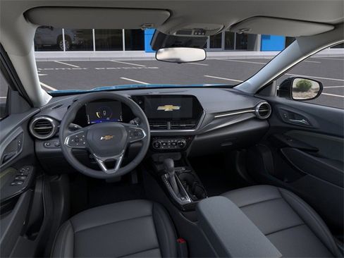 New 2025 Chevrolet Trax ACTIV image 15