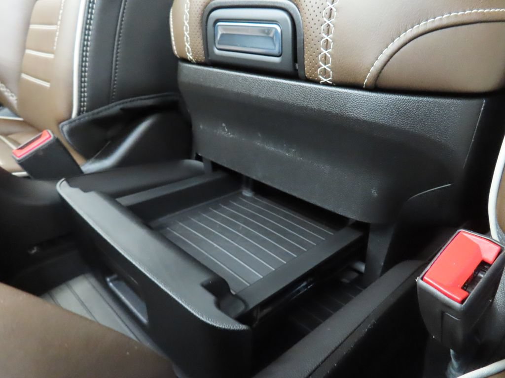 Used 2025 GMC Yukon XL Denali Ultimate AWD/4WD image 31
