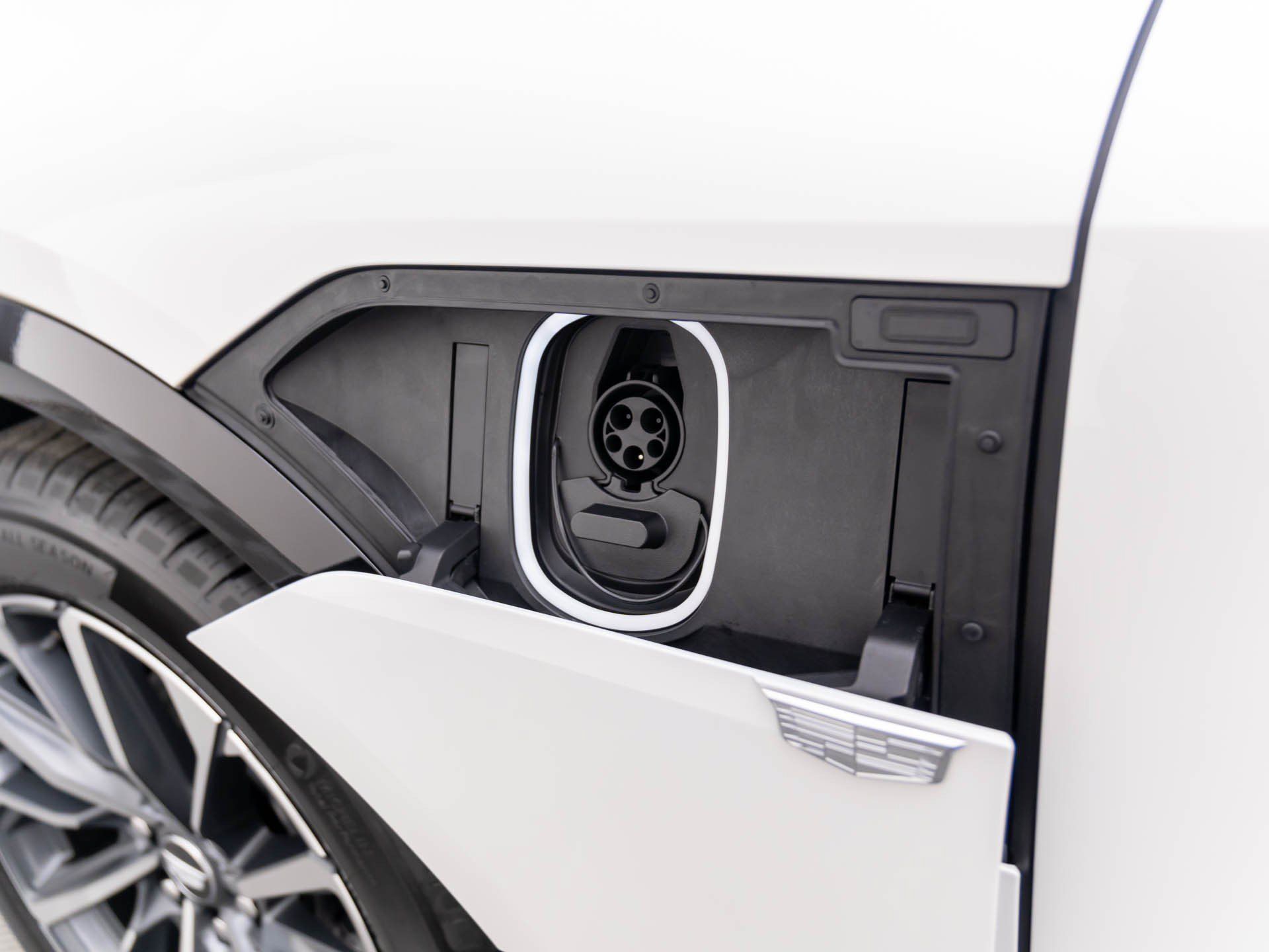 Certified 2025 Cadillac Lyriq Sport AWD/4WD image 38