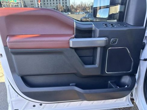 Used 2019 Ford F250 Platinum w/ Platinum Ultimate Package image 18