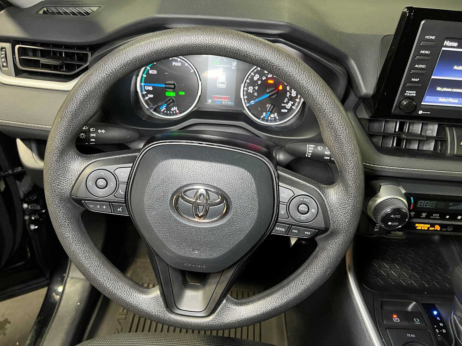 Used 2021 Toyota RAV4 LE AWD/4WD image 26