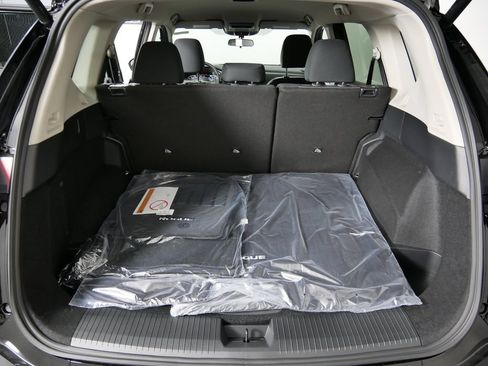 New 2026 Nissan Rogue SV AWD/4WD image 18