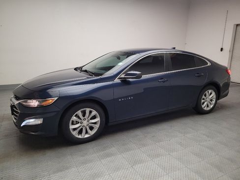 Used 2022 Chevrolet Malibu LT FWD image 2