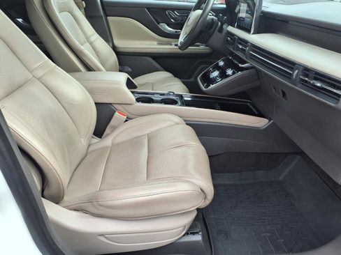 Certified 2020 Lincoln Corsair Reserve w/ Equipment Group 202A image 11