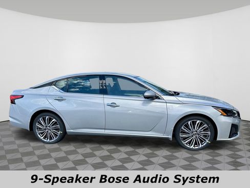 Used 2025 Nissan Altima 2.5 SL image 2