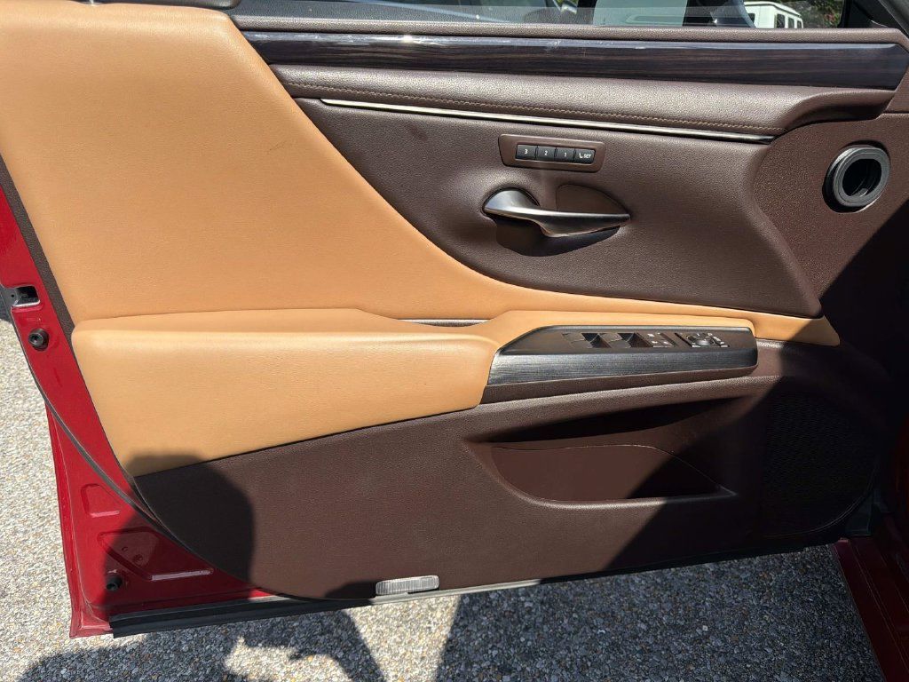 Used 2020 Lexus ES 350 w/ Premium Package FWD image 19
