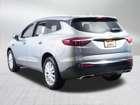 Used 2018 Buick Enclave Essence w/ Trailering Package AWD/4WD image 5
