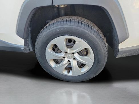 Certified 2021 Toyota RAV4 LE image 29