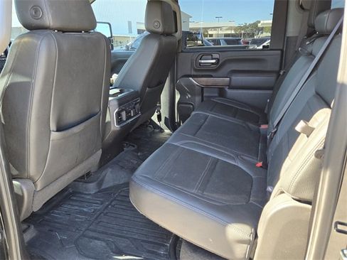 Used 2020 GMC Sierra 3500 Denali w/ Technology Package image 10