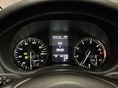 Used 2016 Mercedes-Benz Metris Passenger image 17