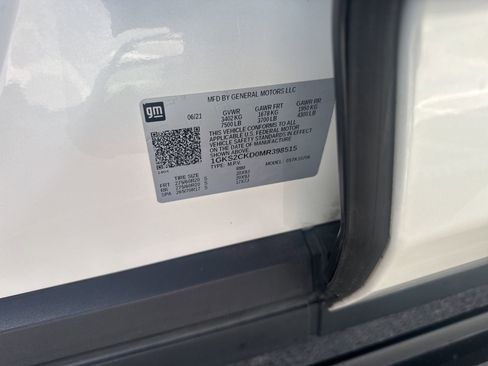 Used 2021 GMC Yukon AT4 w/ AT4 Premium Package image 4