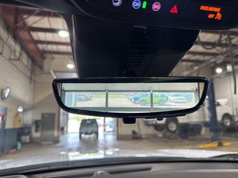 New 2026 GMC Acadia AT4 w/ LPO, Floor Liner Package image 32