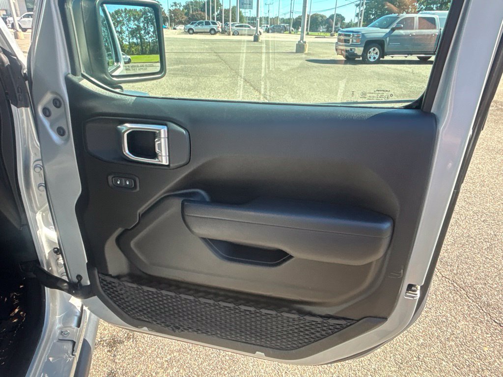 Used 2024 Jeep Wrangler Unlimited Rubicon 4xe AWD/4WD image 21