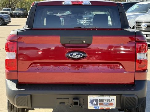 New 2026 Ford Maverick XLT image 14