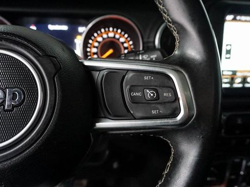 Used 2018 Jeep Wrangler Unlimited Sahara image 21