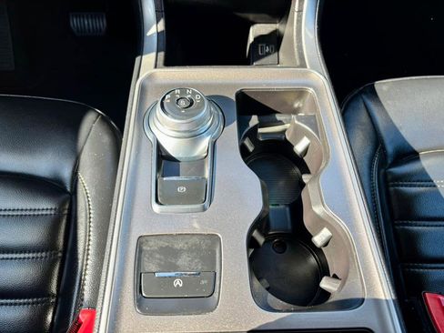 Used 2023 Ford Edge SEL image 23