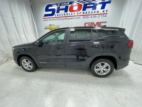 Used 2024 GMC Terrain SLE AWD/4WD image 8