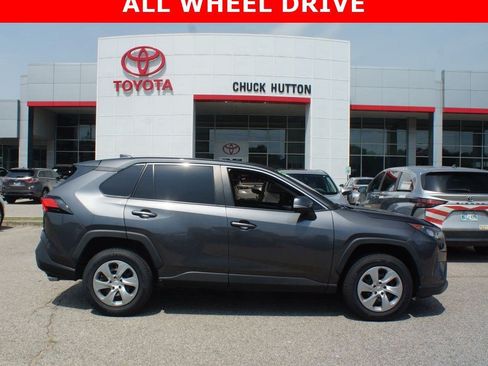 Used 2022 Toyota RAV4 LE AWD/4WD image 1