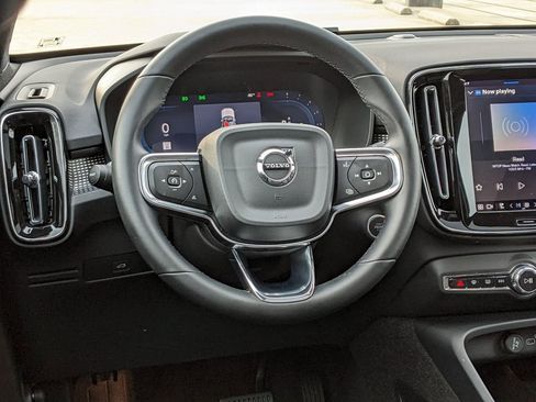 Certified 2025 Volvo XC40 B5 Plus image 14