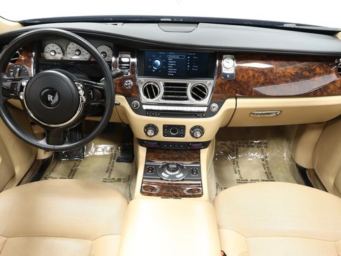 Used 2011 Rolls-Royce Ghost RWD image 51