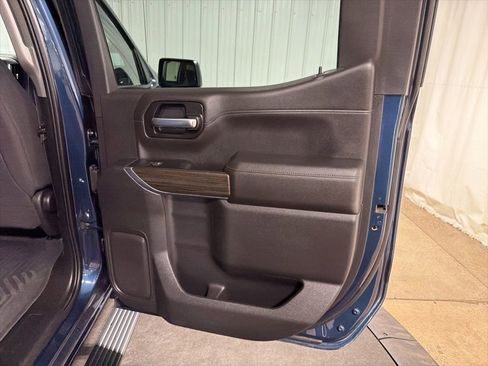 Certified 2022 Chevrolet Silverado 1500 RST w/ LPO, Blackout Package AWD/4WD image 18