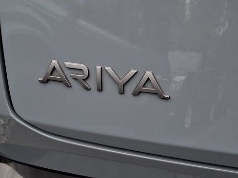 Used 2024 Nissan Ariya AWD image 28