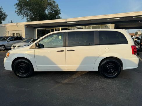 Used 2019 Dodge Grand Caravan SE image 7