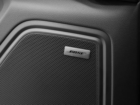 Certified 2026 Porsche Macan AWD/4WD image 40