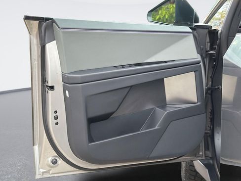 Used 2024 Tesla Cybertruck AWD Crew Cab image 20
