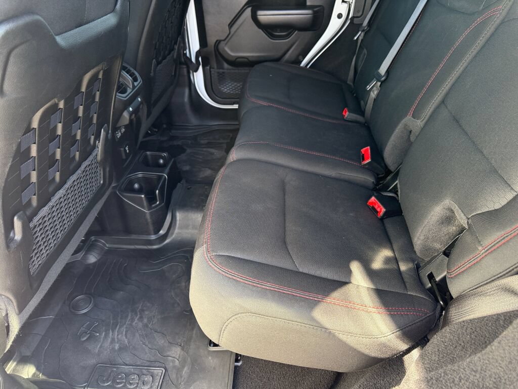 Used 2021 Jeep Wrangler Unlimited Rubicon AWD/4WD image 10