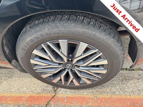 Used 2024 Nissan Altima 2.5 SV FWD image 17