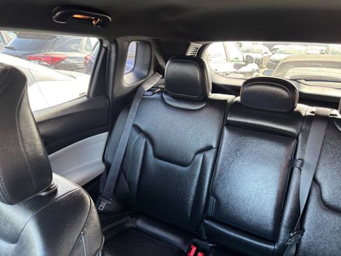Used 2025 Jeep Compass Limited AWD/4WD image 40