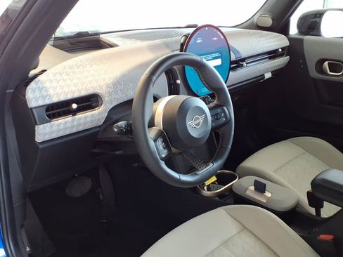 Used 2025 MINI Cooper S FWD image 9