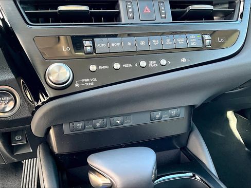 New 2025 Lexus ES 350 w/ Premium Package image 13